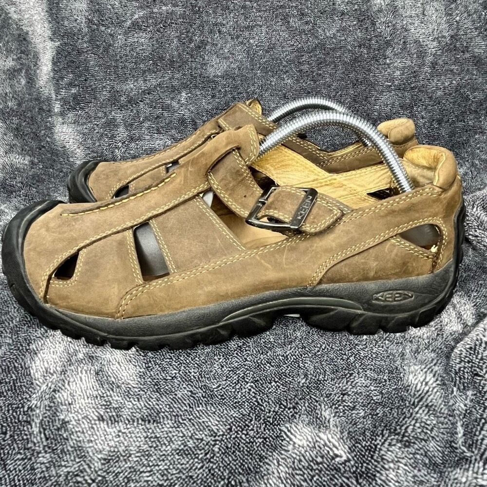 Keen Men Sandal size 10.5